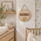 Placa de Nacimiento Personalizada para Bebé de Madera. Modelo primavera