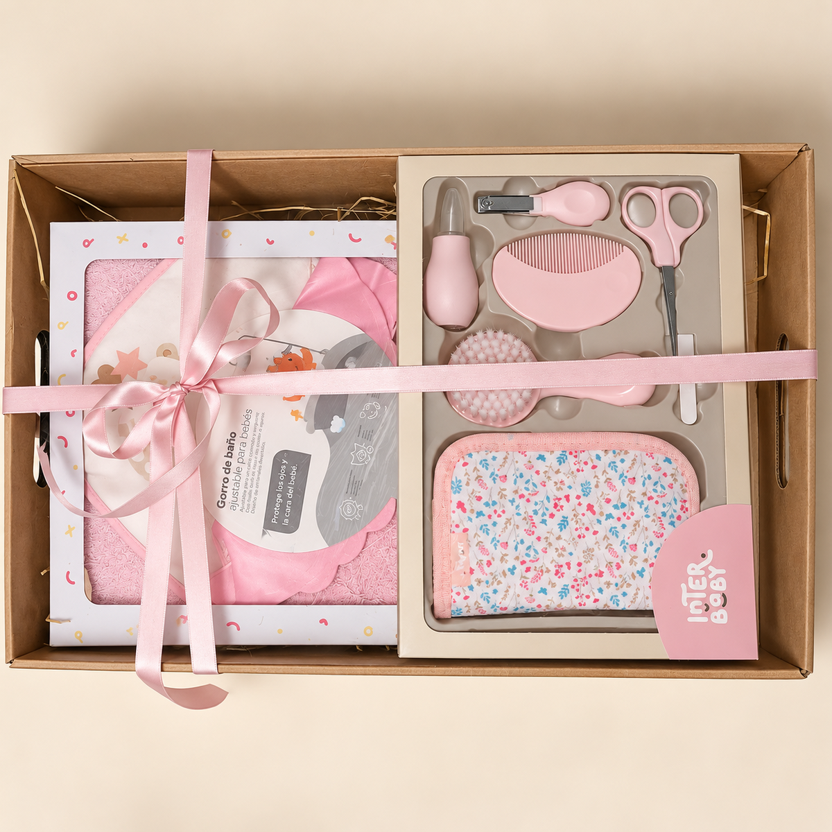 Set Baño. Toalla y neceser de aseo. Floral