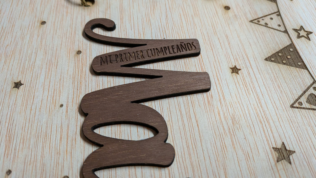 Álbum kraft personalizado para fotos y recuerdos, con 25 páginas de cartulina de 180 g y detalles en cobre viejo. Un regalo único y especial