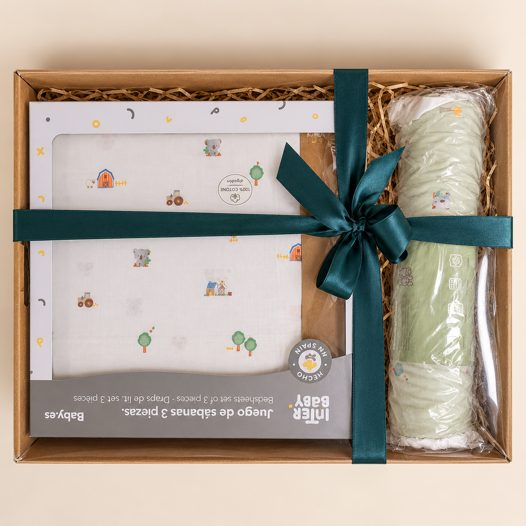Cojin antivuelco y juego de sabanas completo, con bordado de nombre en la funda del cojin. Modelo Granja