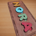 Puzzle de nombre personalizado en madera | Letras de colores para niños